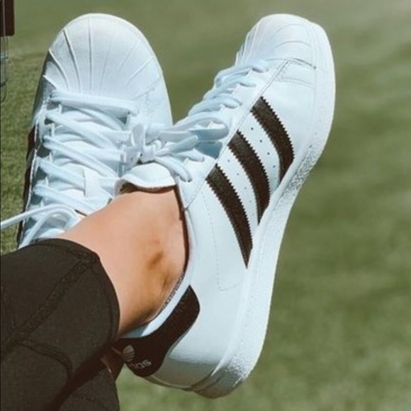 Adidas Superstar shoes - Picture 10 of 11